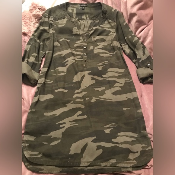 🆕NWOT Express Camo Print Minidress Sz XS - Picture 2 of 8